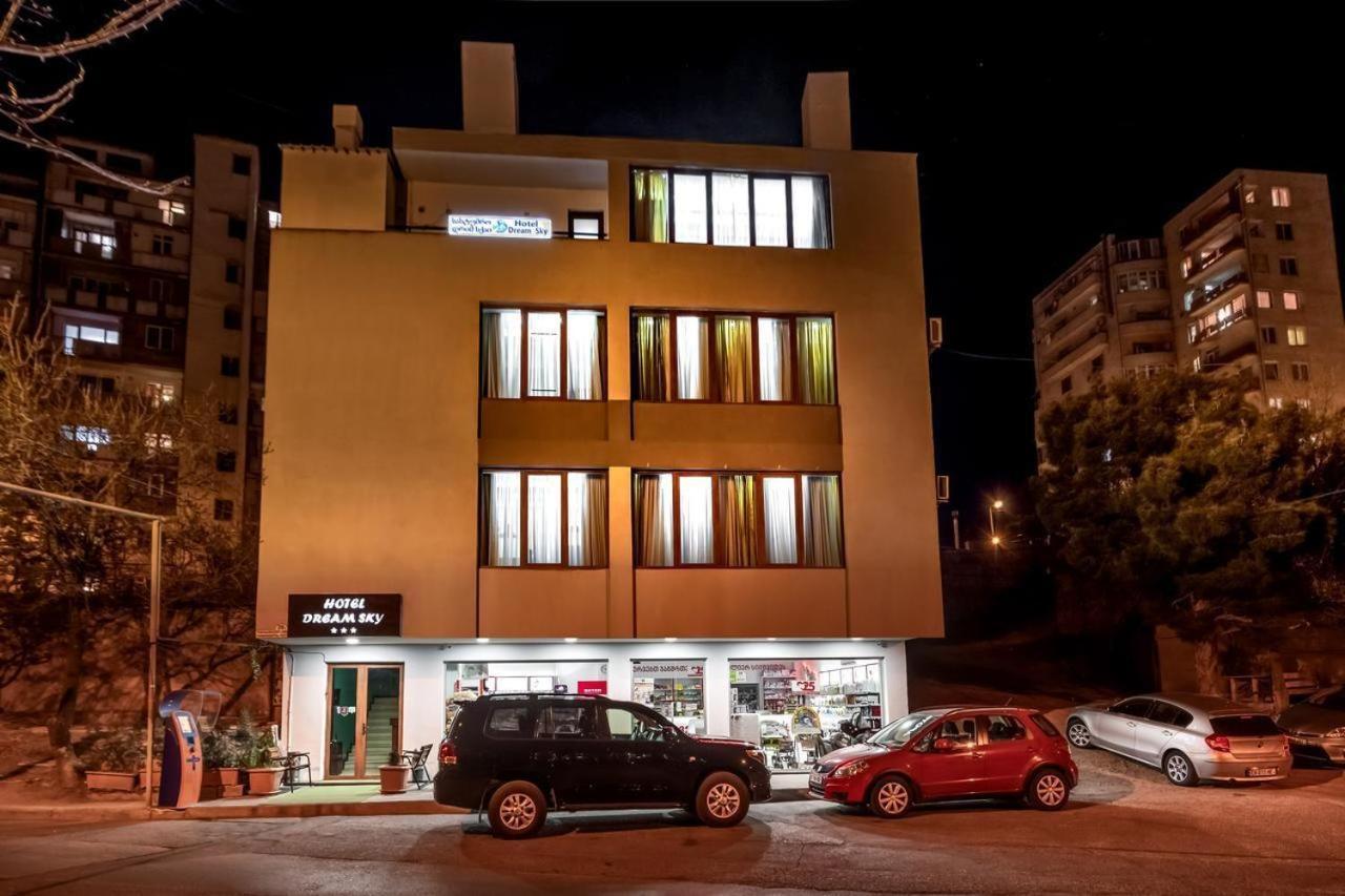 Dream Sky Hotel Tbilisi Esterno foto