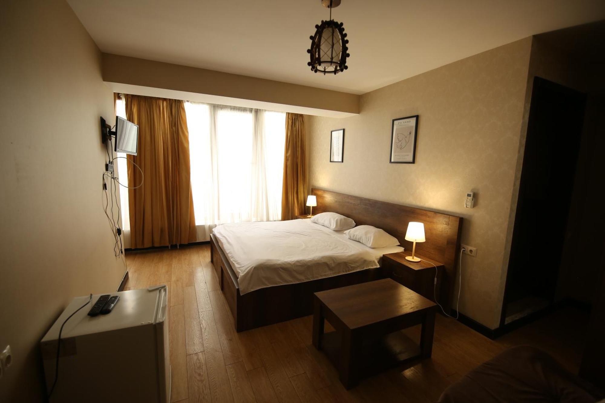 Dream Sky Hotel Tbilisi Esterno foto