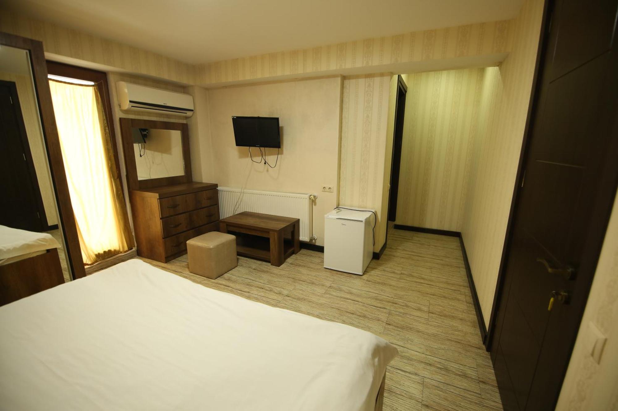 Dream Sky Hotel Tbilisi Esterno foto