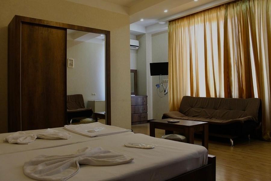 Dream Sky Hotel Tbilisi Esterno foto